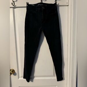 American eagle high rise black skinny jeans size 4 short
